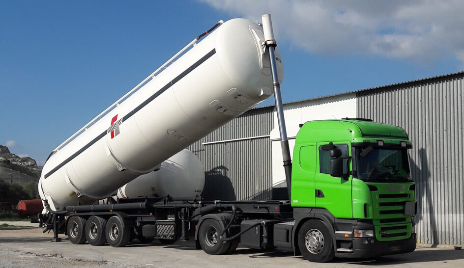 Dry bulk transport
